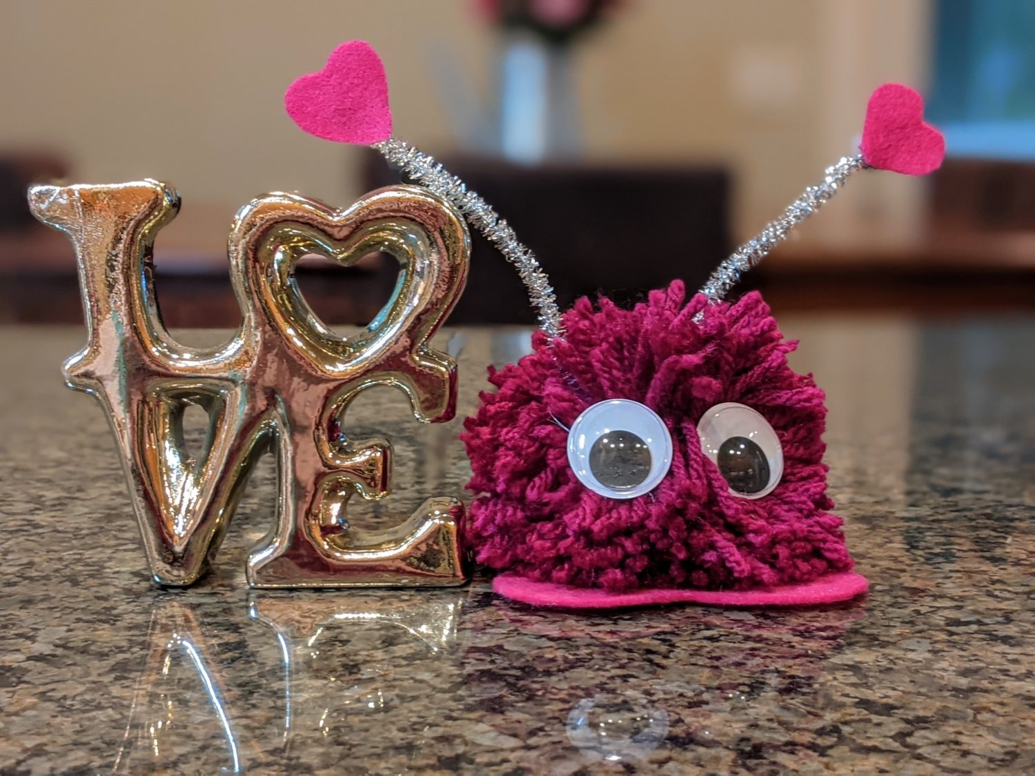 pom pom love bugs pom pom love bugs